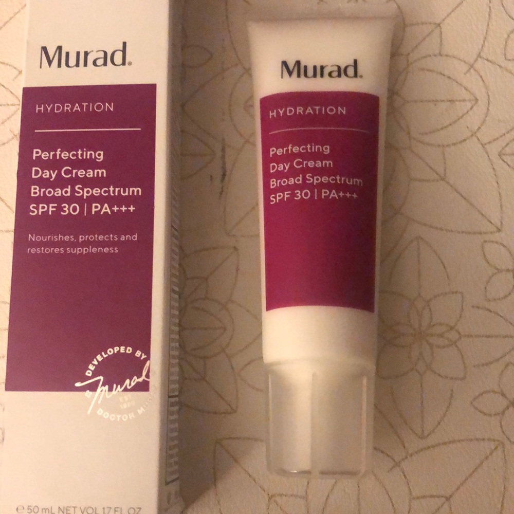 Murad Perfecting Day Cream Broad Spectrum SPF 30 |